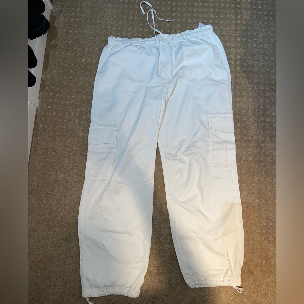 Women’s Abercrombie and Fitch parachute utility pant